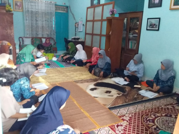 seksi pendidikan, Kumpulan rutin ibu2 pkk padukuhan pondok