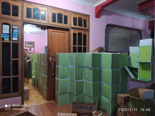 Seksi Kasih sayang, pembagian sembako bagi warga padukuhan Gejayan