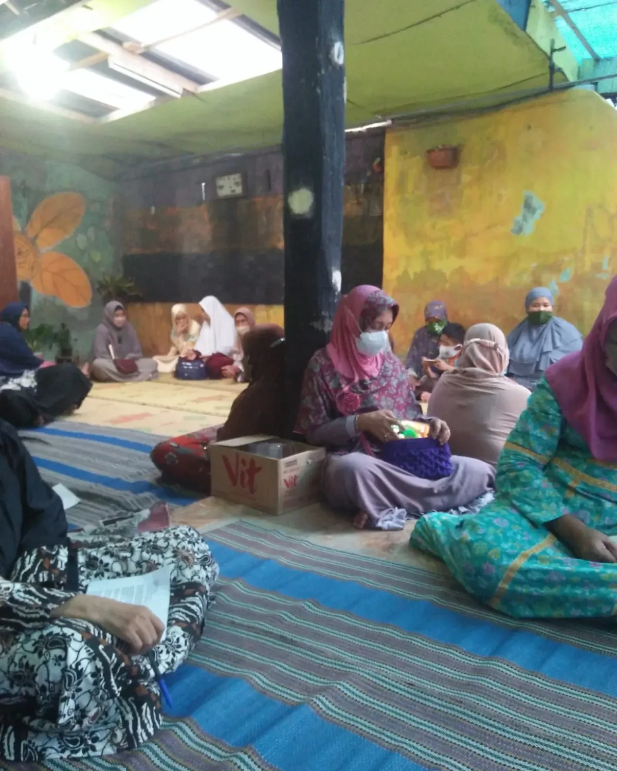 Pertemuan rutin dan syawalan rt 02 rw 36 Soropadan