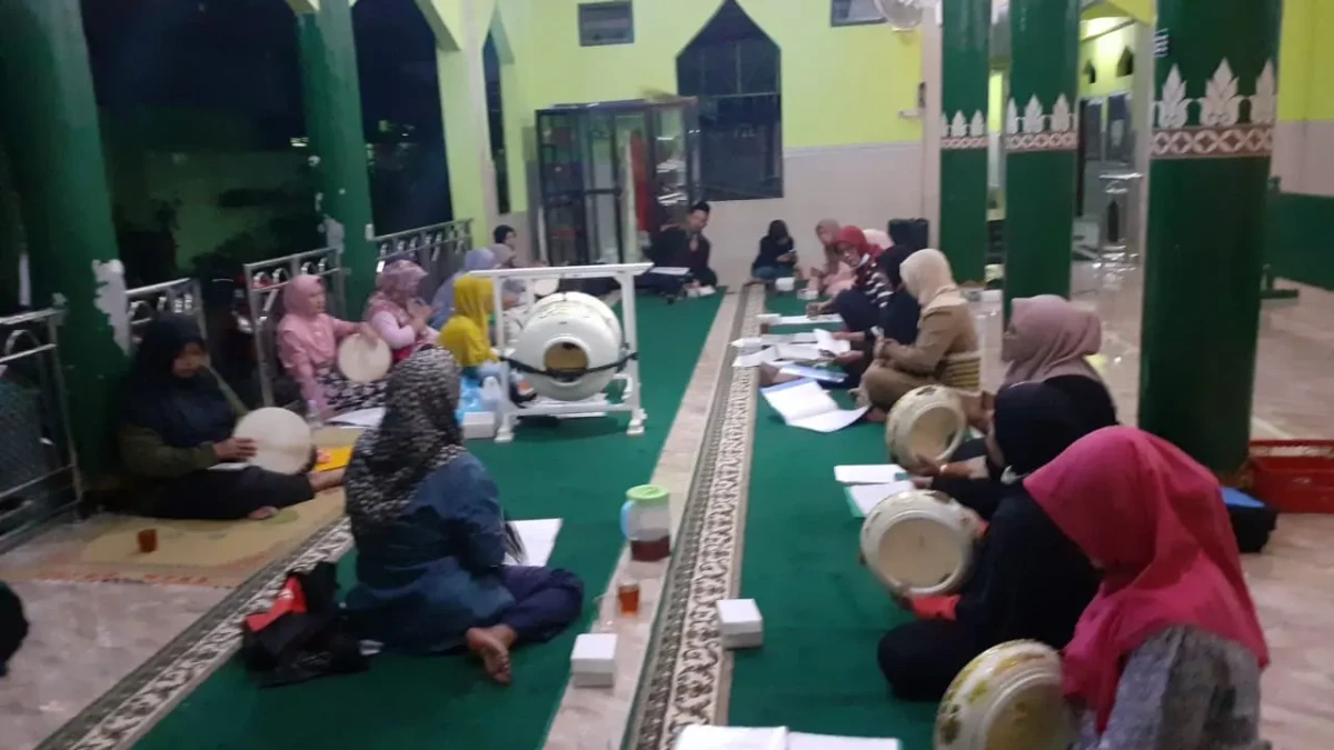 Latihan hadroh mar'atus sholikah  kayen