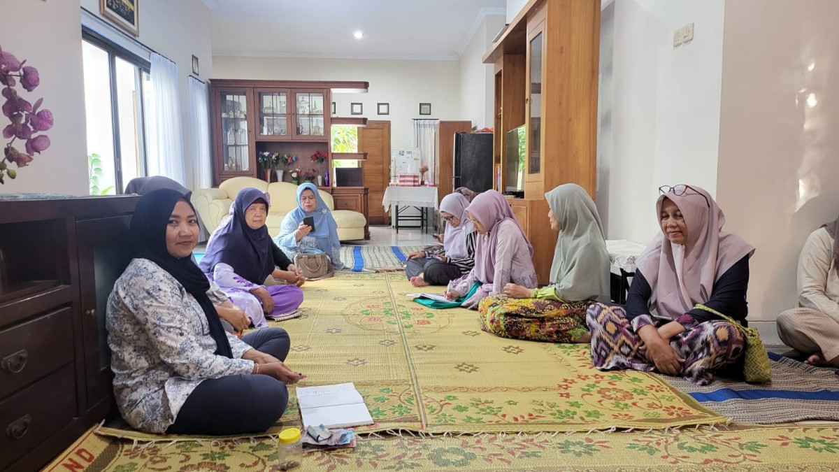 Pertemuan dan Arisan ibu ibu RW 45 Padukuhan Kayen