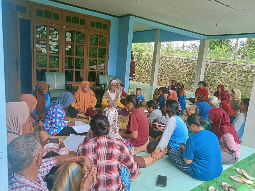 PERTEMUAN RUTIN KWT SEDYO MULYO DUSUN PARANGAN