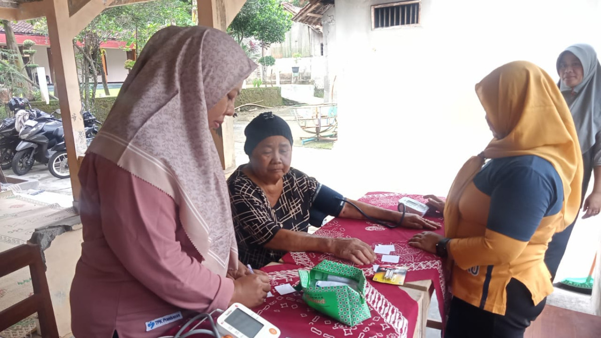 kegiatan posyandu lansia padukuhan jontro