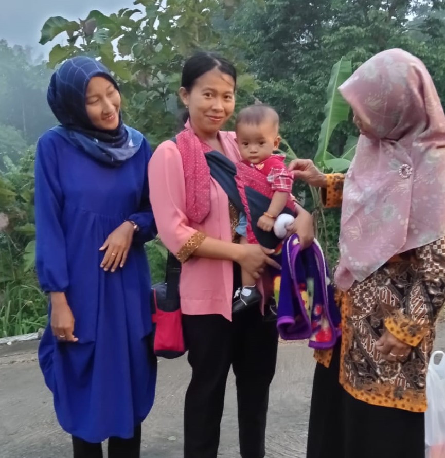 PENDAMPINGAN BADUTA PADUKUHAN GAYAM