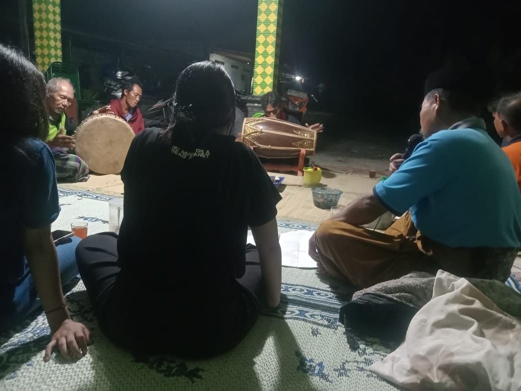 kegiatan latihan sholawatan padukuhan nawung