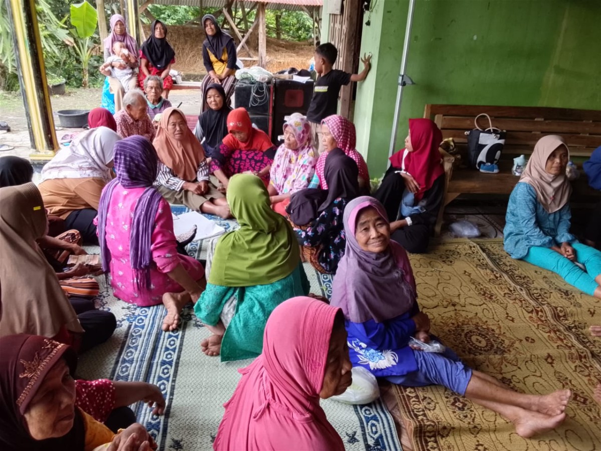 kegiatan posyandu lansia padukuhan nawung