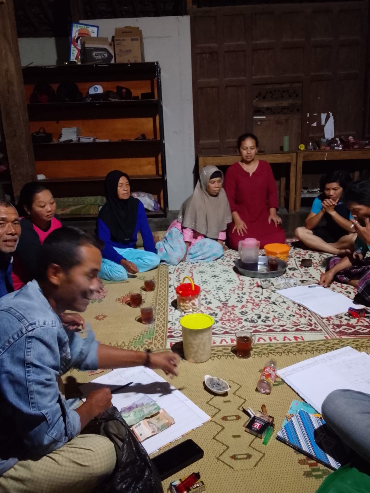 kegiatan arisan RT padukuhan nawung