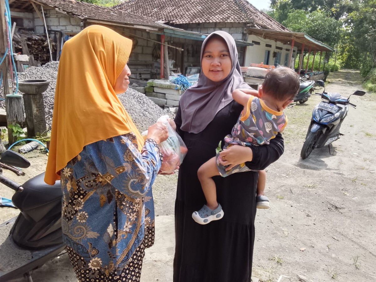 kegiatan pemberian pmt ibu hamil padukuhan nawung