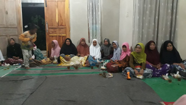 Arisan Malam Sabtu IBU PKK  Dusun Sorasan