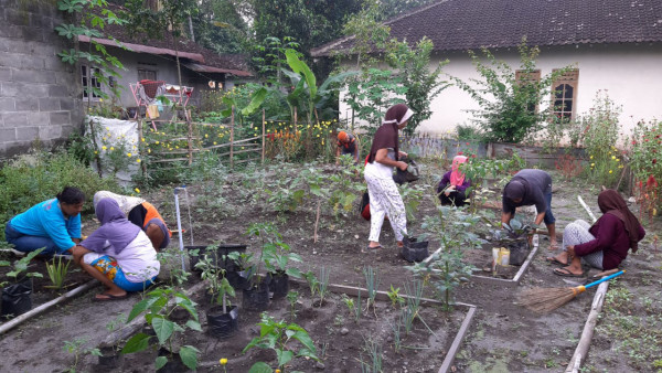 Dasa Wisma Berkebun