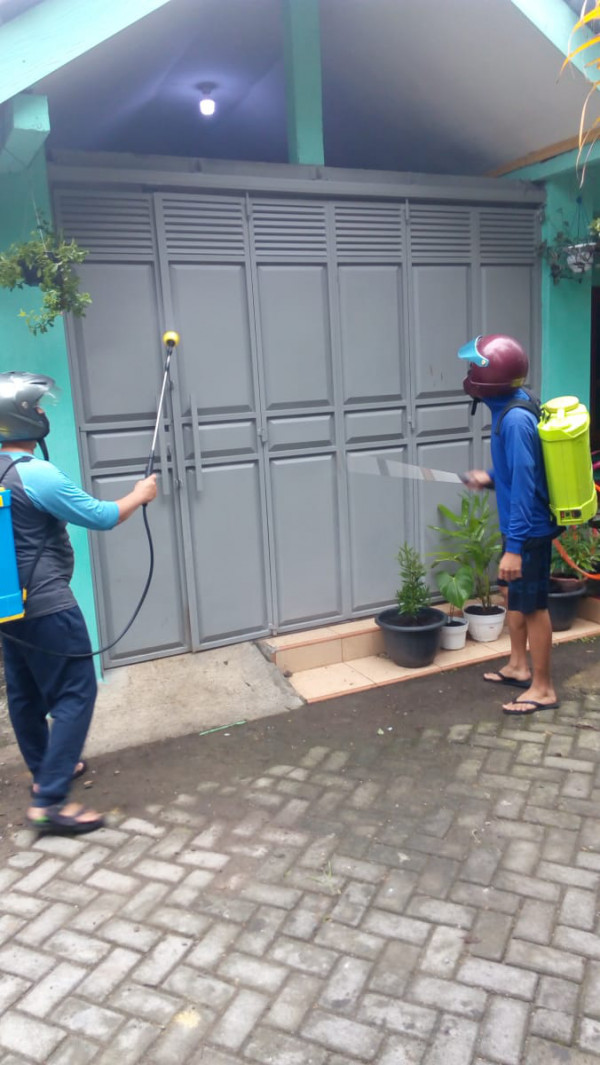 Penyemprotan Disenfektan Mandiri