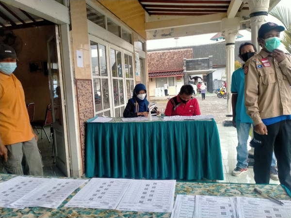 Pembagian Beras Bansos