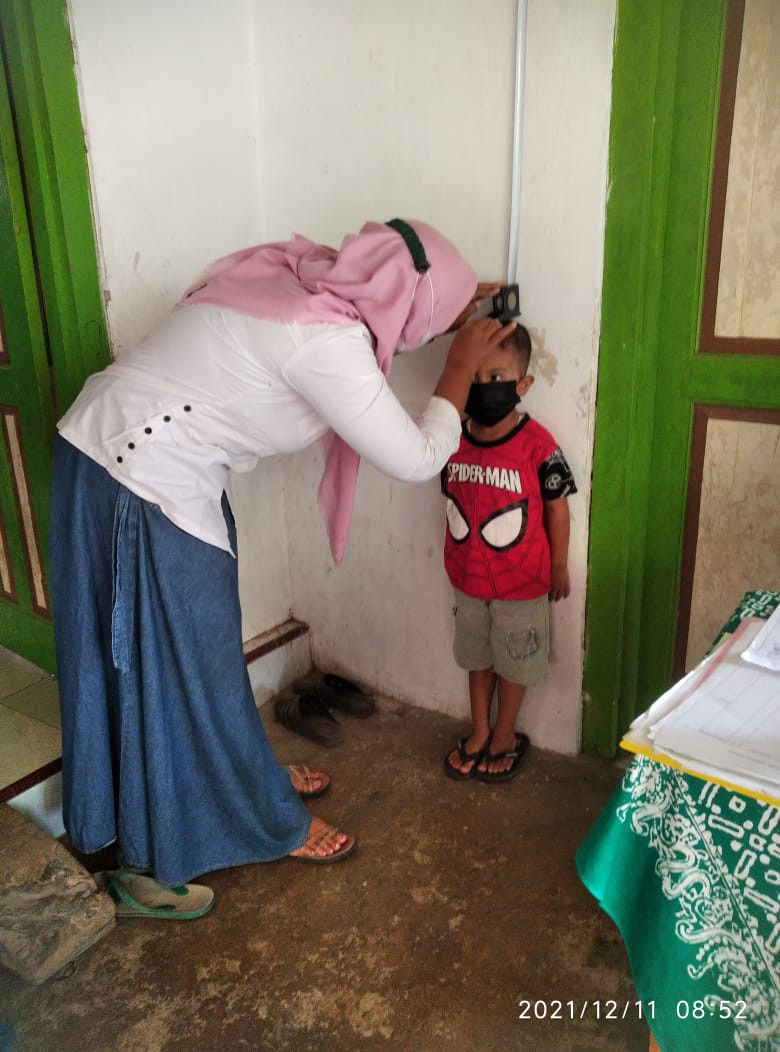 👨‍👩‍👧‍👧