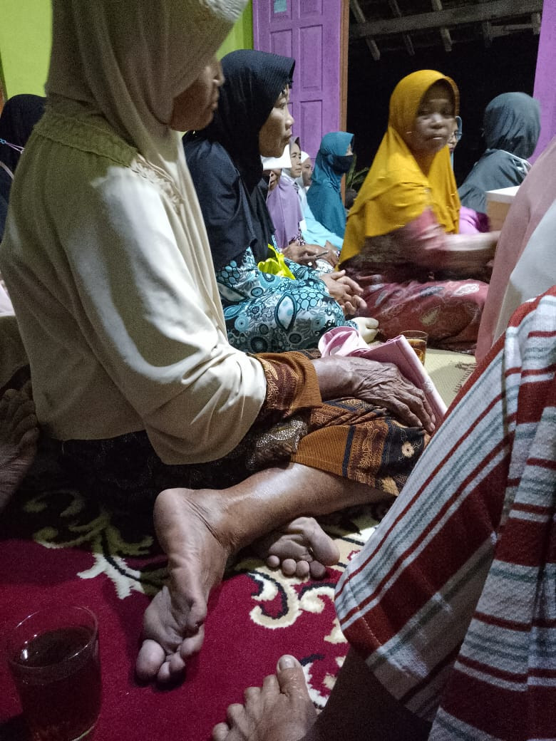 Pengajian yasinan rutin malam jumat Rogobangsan