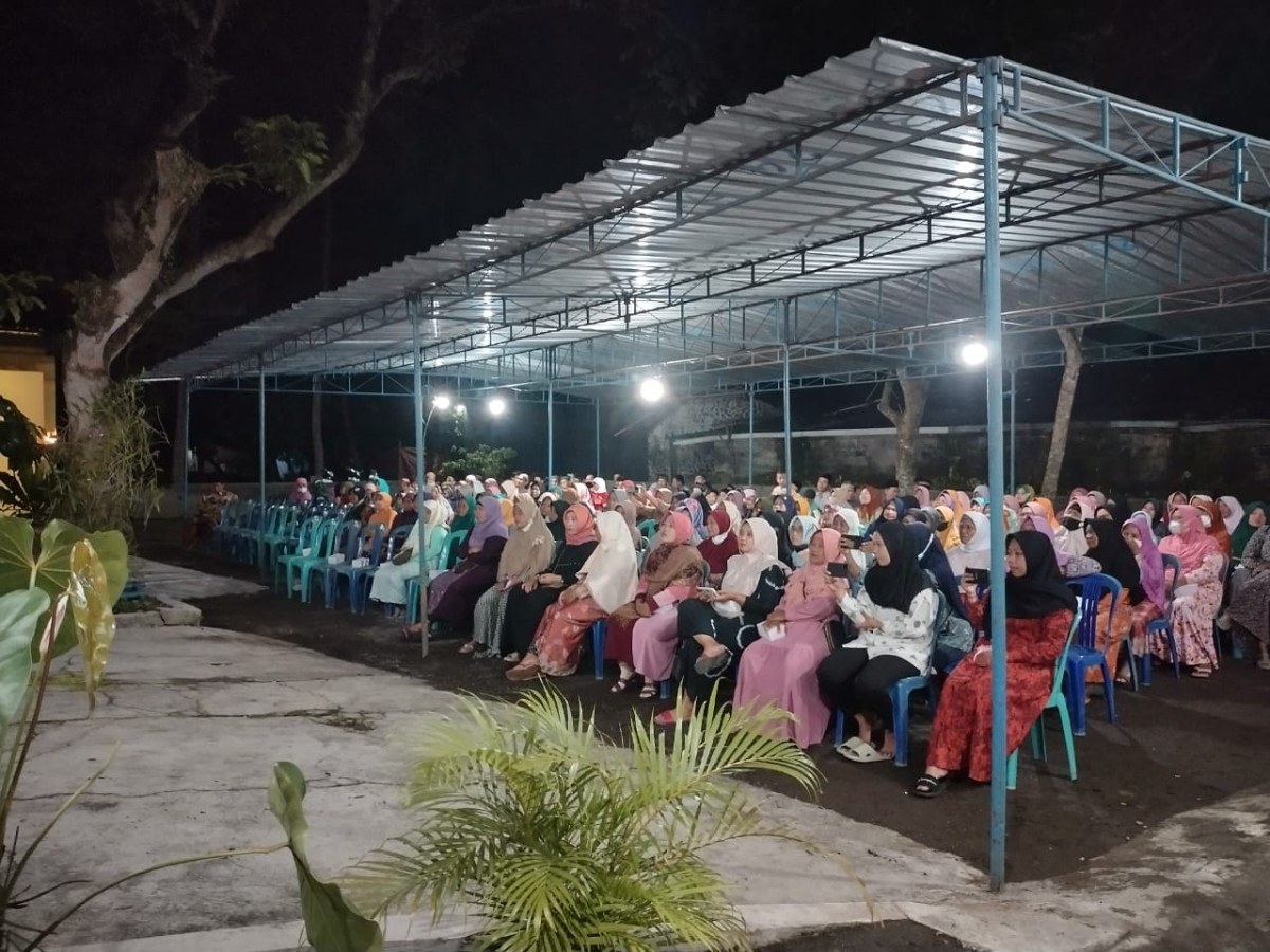Pengajian Akbar di masjid At Taubah Rogobangsan