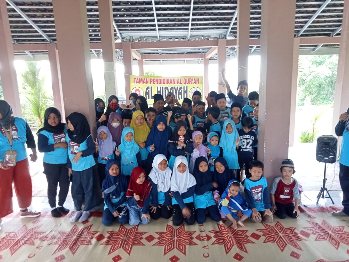 Outing class santri TKA-TPA Masjid Al Hidayah Koroulon Kidul dlm Rangka memperingati Hari isra mi'raj