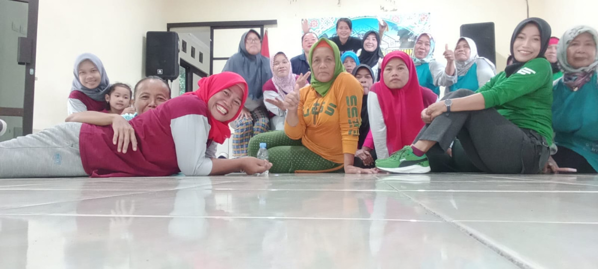 Senam Rutin RW04 Rogobangsan
