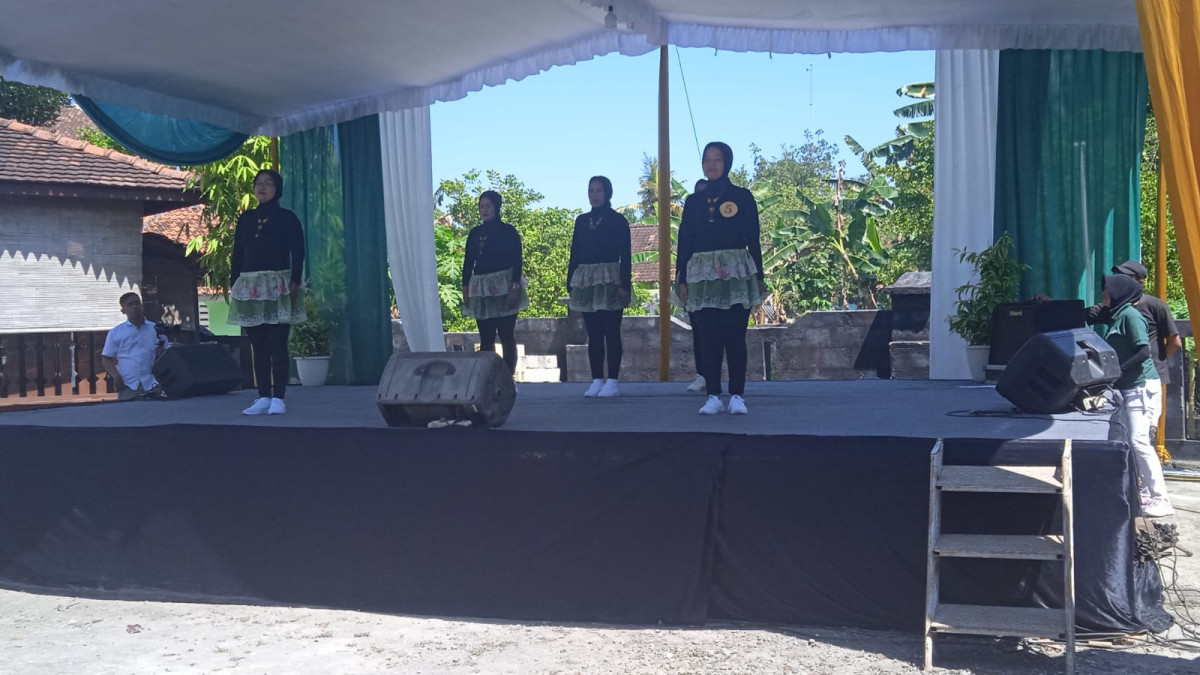 partisipasi Lomba senam dusun Koroulon Kidul