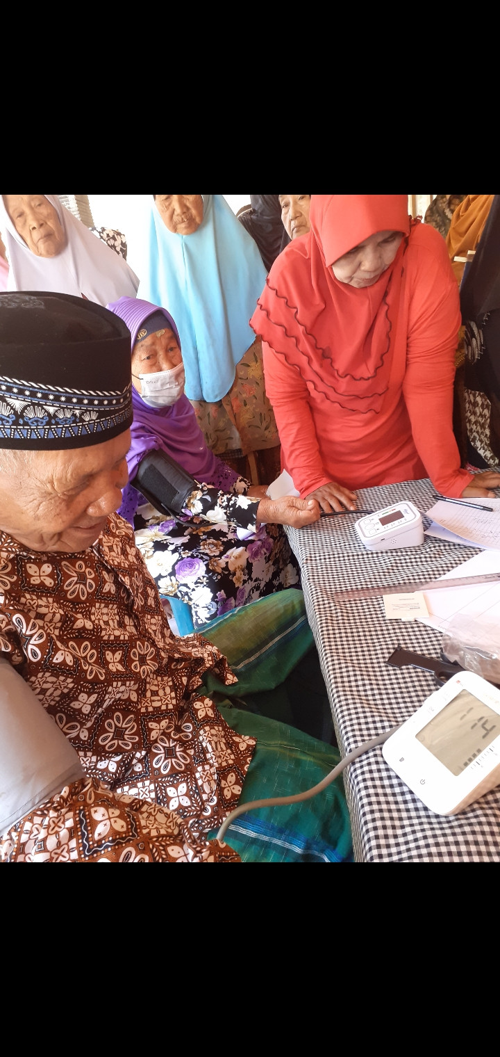 Pertemuan posyandu lansia