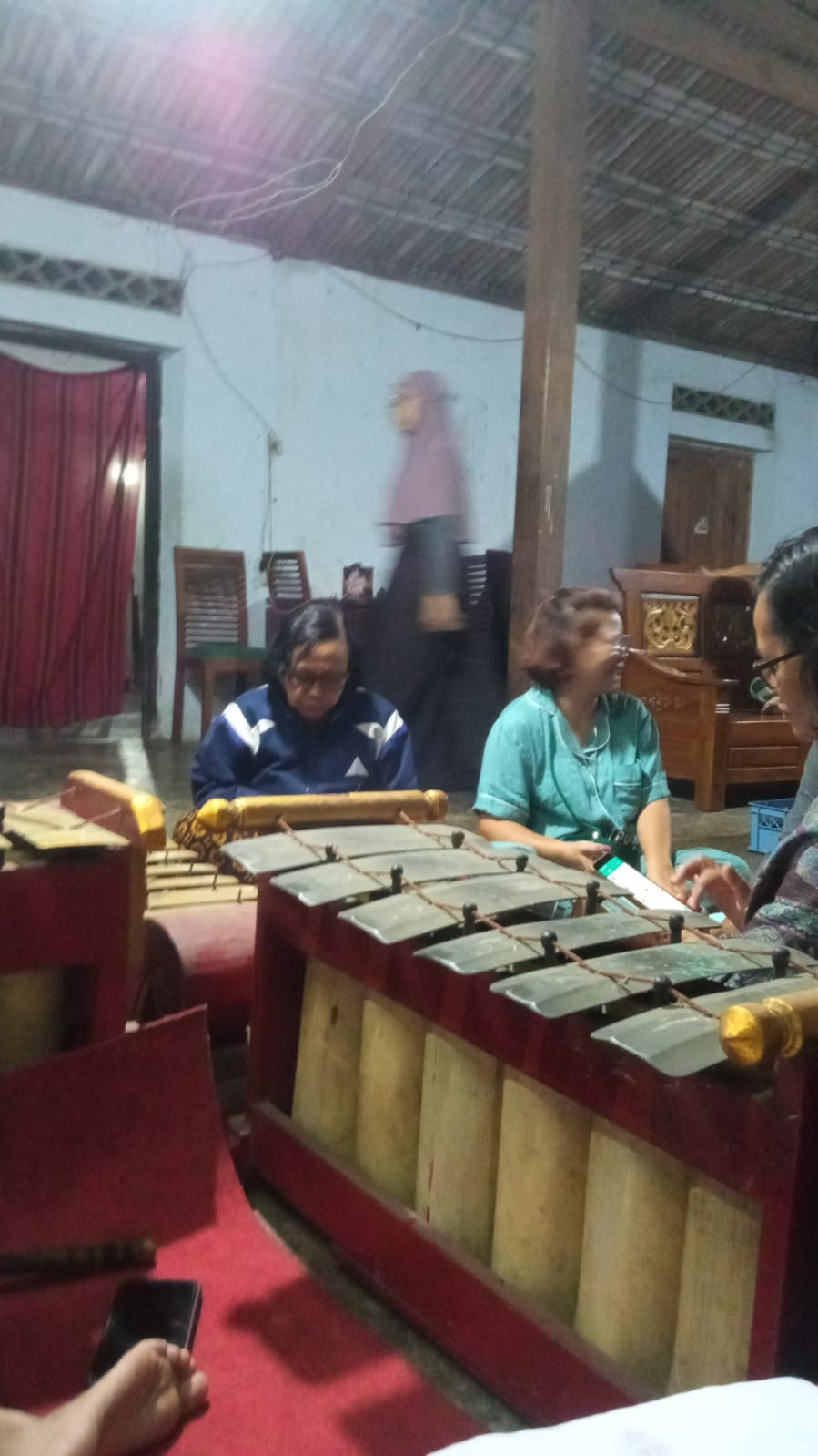 Latihan Karawitan pemuda Koroulon kidul
