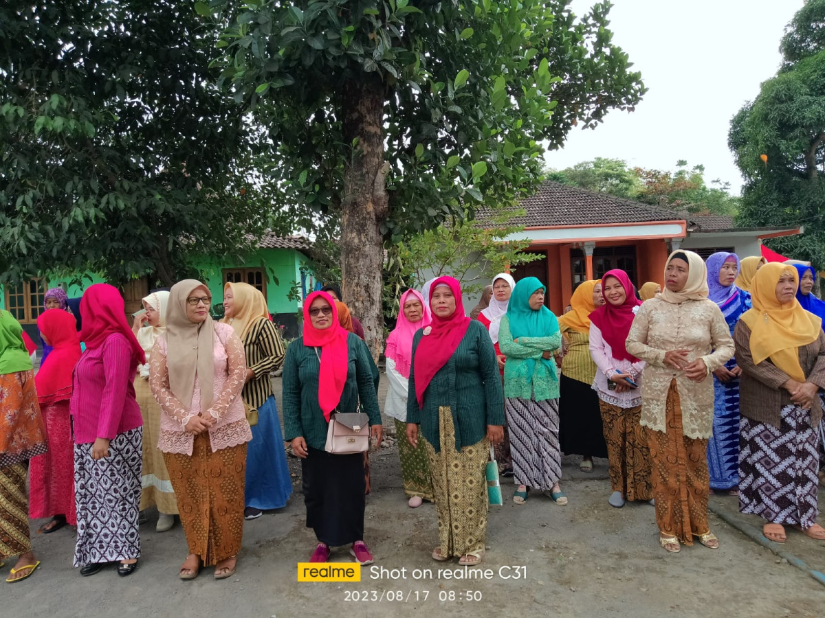 Upacara bendera dlm memperingati HUT RI yg ke 78