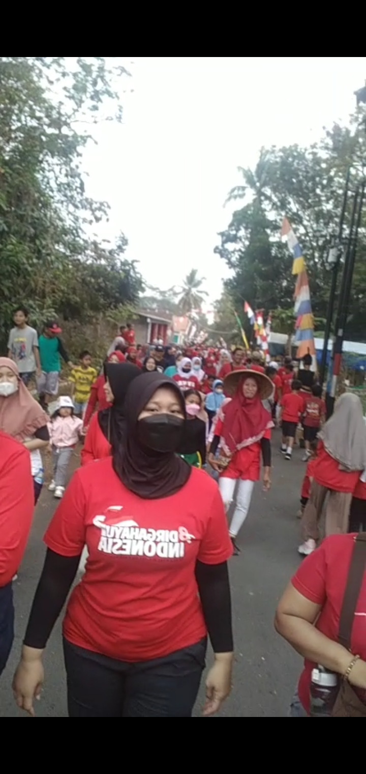Jalan sehat perayaan hut RI 78 cokrogaten