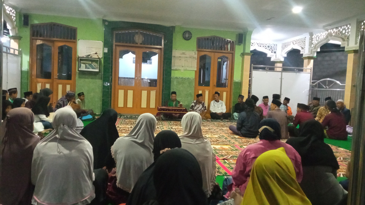 Kkb cokrogaten pengajian minggu kliwon