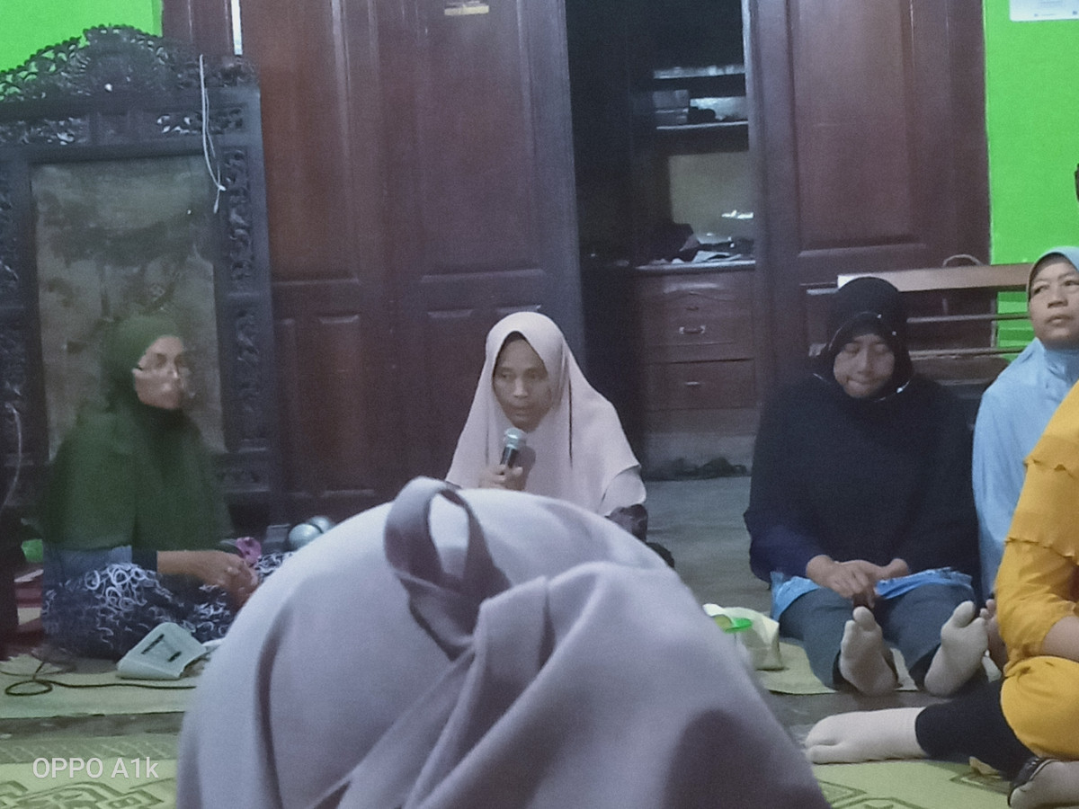 Pertemuan rutin kelompok tani dan donopraloyo