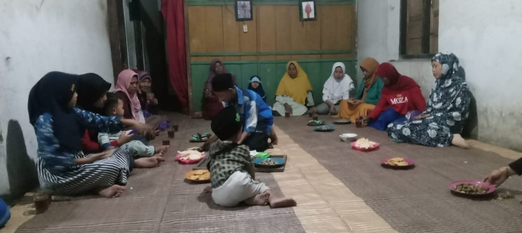 Yasinan rt 06 rw 18 di rumah ibu slamet