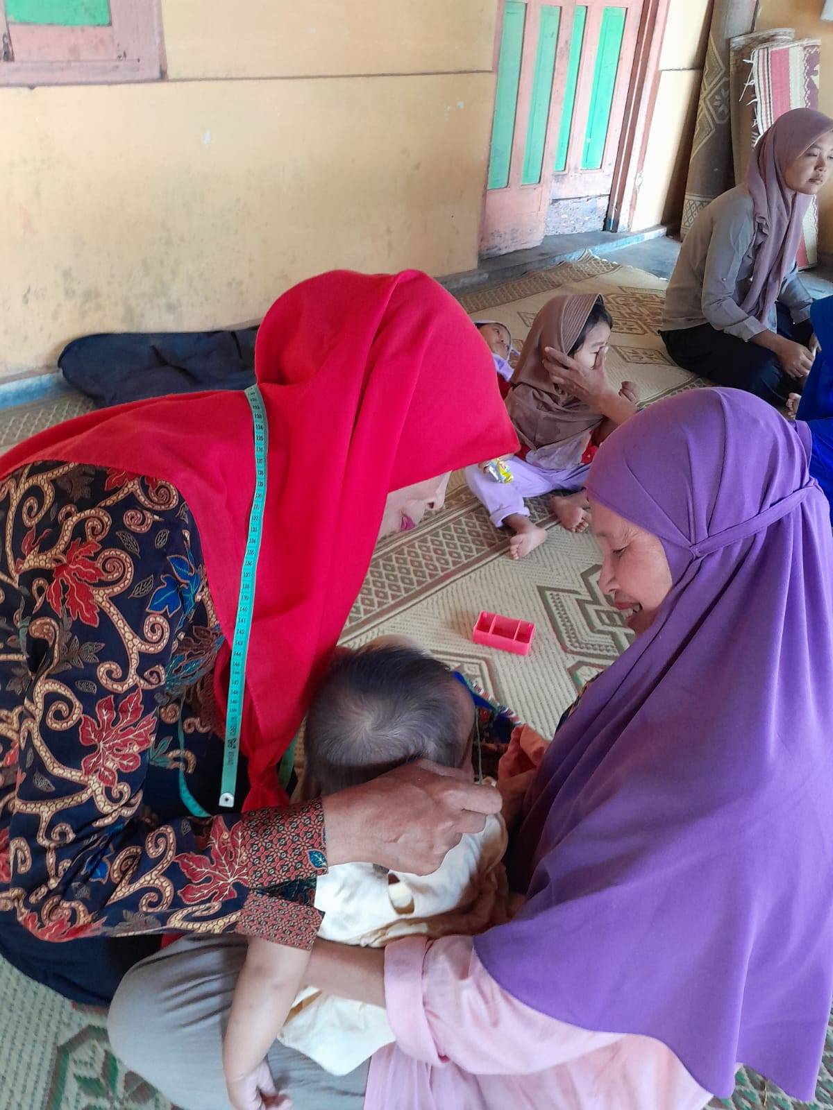 Pengukuran lingkar kepala balita