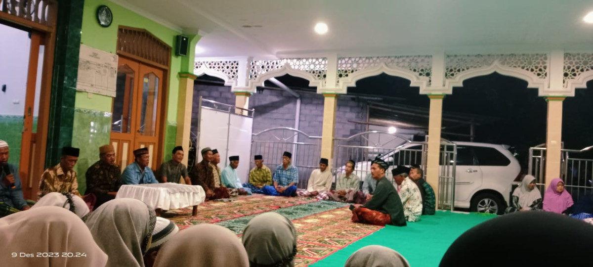 Pengajian minggu kliwon