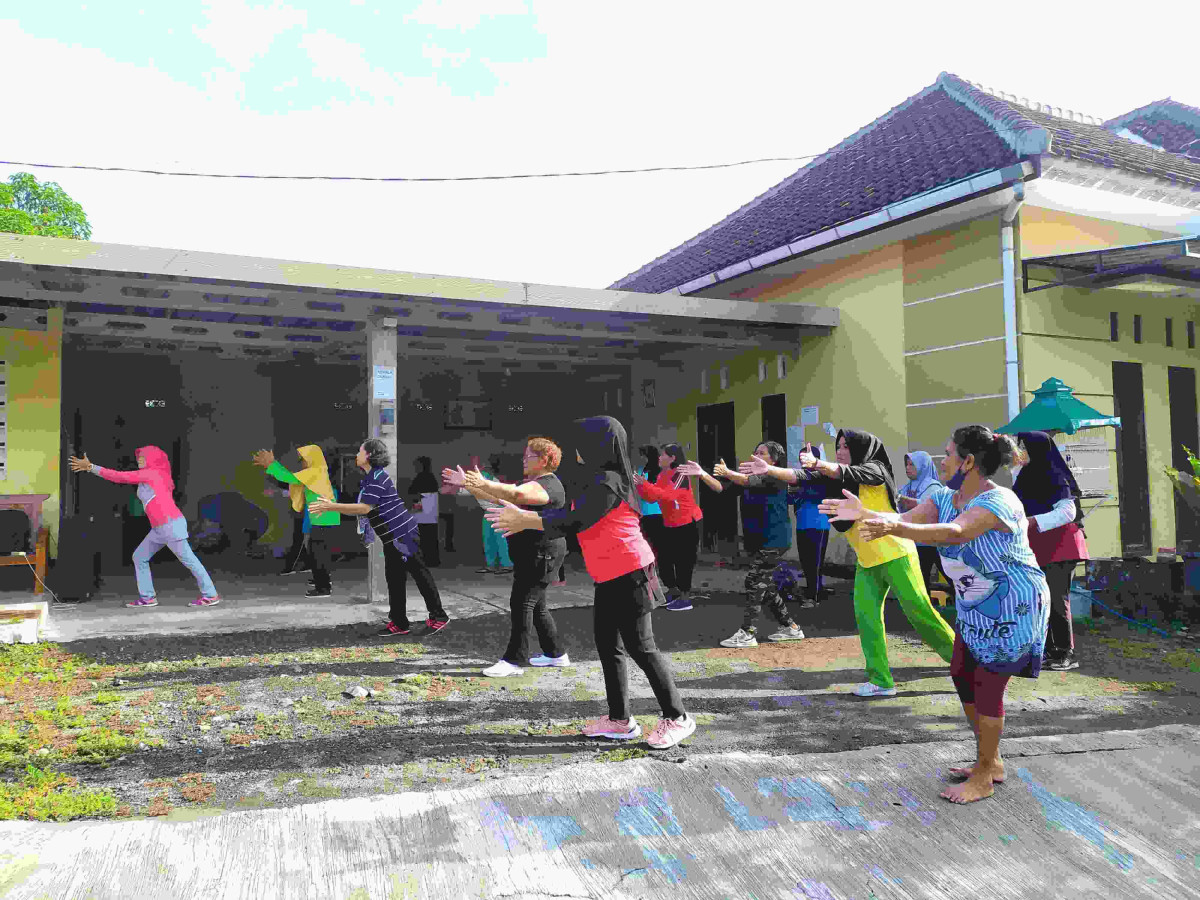 Senam lansia PURWOKO