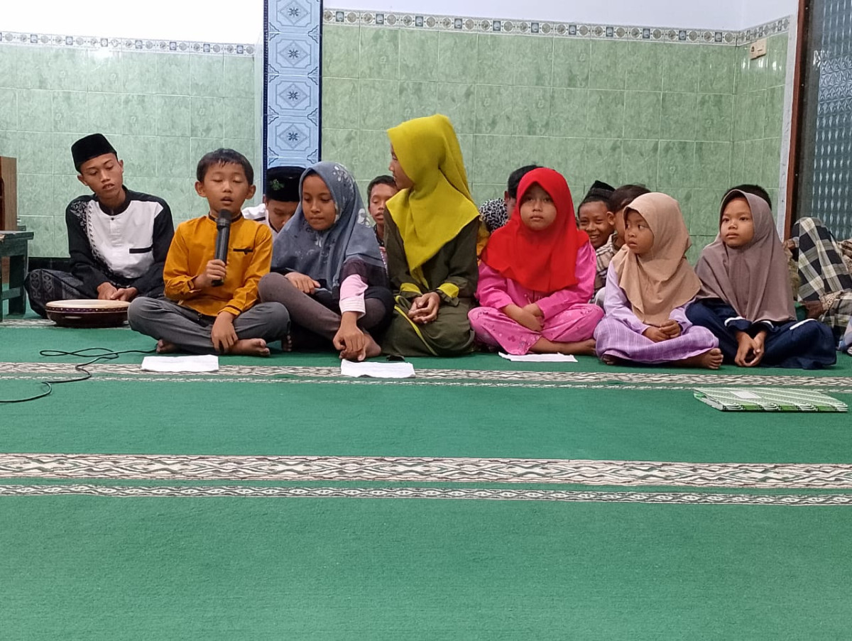 Pengajian rutin malam Ahad pon RT 01 kragilan