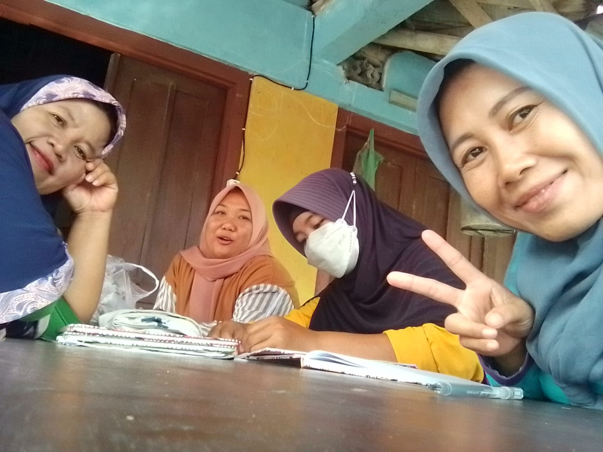 Posyandu lansia RT 03 dan 04  kragilan