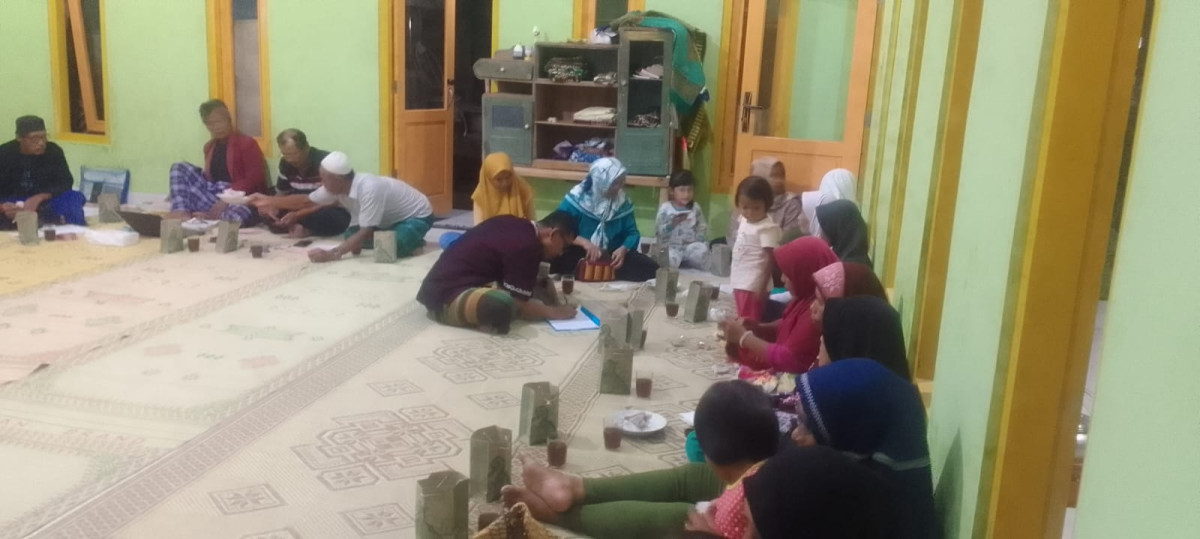 Kumpulan rutin malam Minggu paling RT 02 kragilan