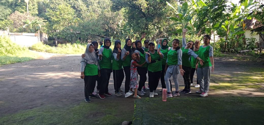 Senam Lansia Purwobinangun Koroulon Lor