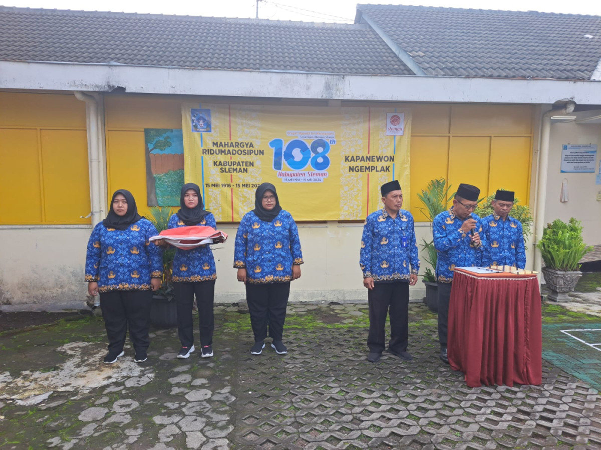 Upacara Peringatan Hari Kartini ke 145 dan Hari otonomi Daerah ke XXVIII