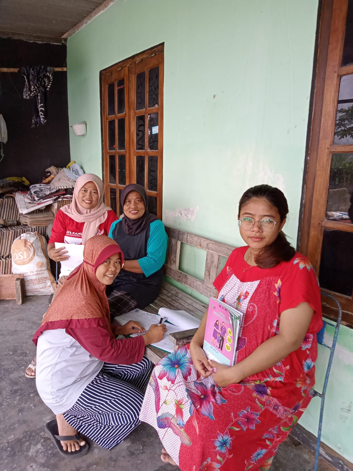 Kunjungan ibu hamil di RT 04 RW 04 Rogobangsan