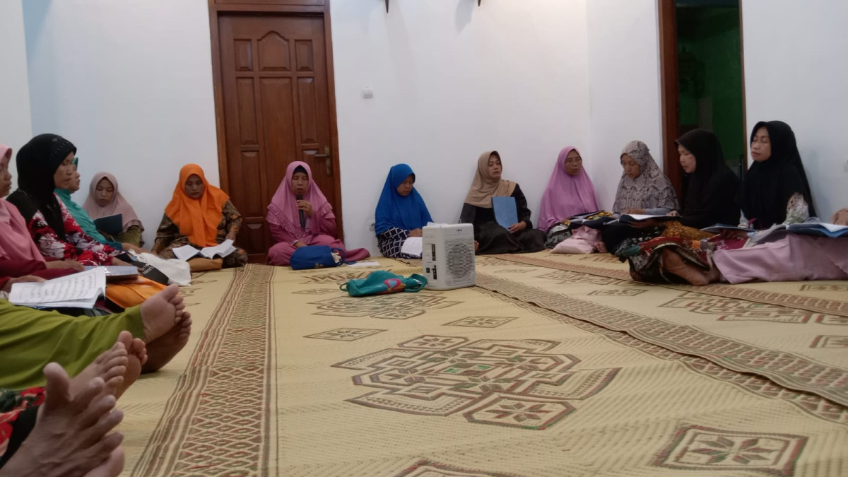 Yasinan Rutin ibu2 Sorasan