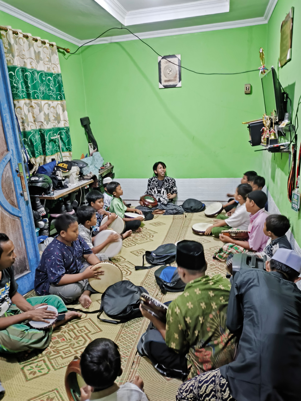 Team Hadroh Remaja Sorasan