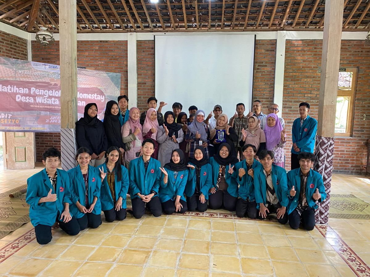 Pengabdian Mahasiswa API di Sorasan