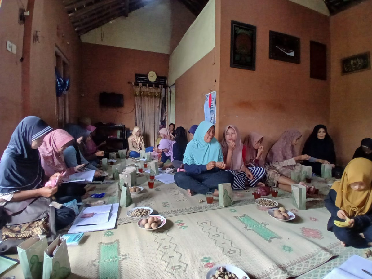 Pertemuan PKK RT 04 dusun Kalibulus