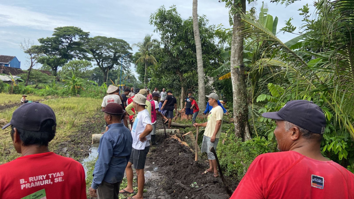 Perbaikan Talud Purwobinangun Rt 03
