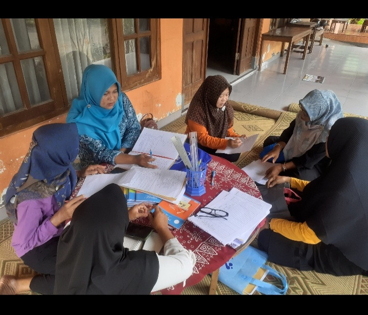 Administrasi pokja 1 di dusun Krebet