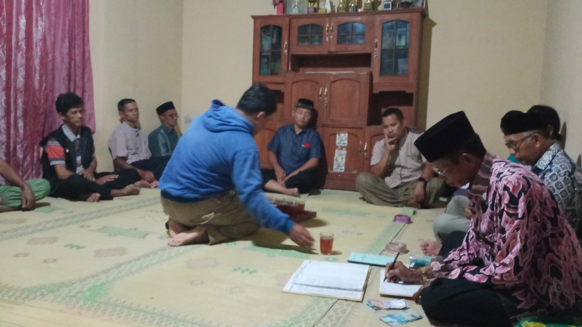 Pertemuan RW 24 di Sorasan