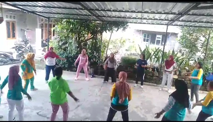 Senam sore tegal jaten balong