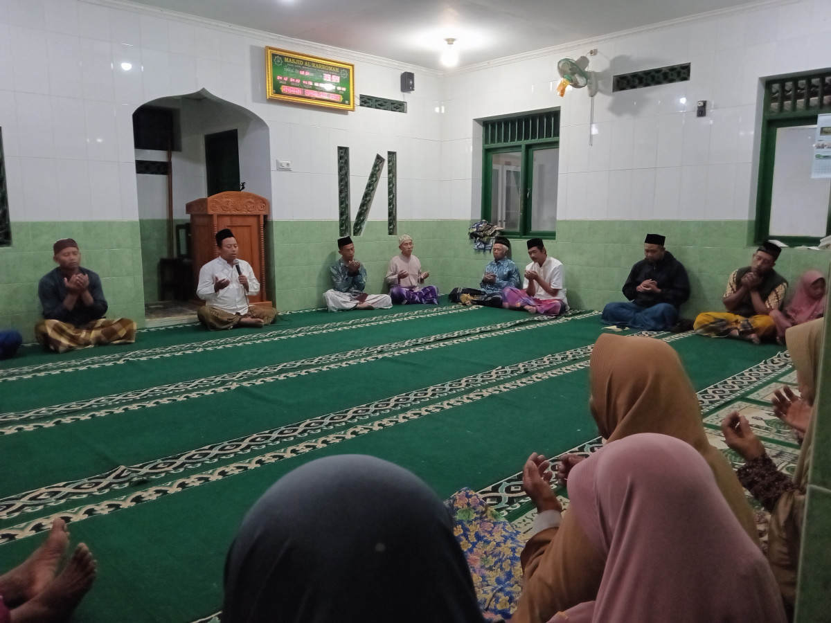 Mujahadah rutin malem jum'at pon tegal jaten balong