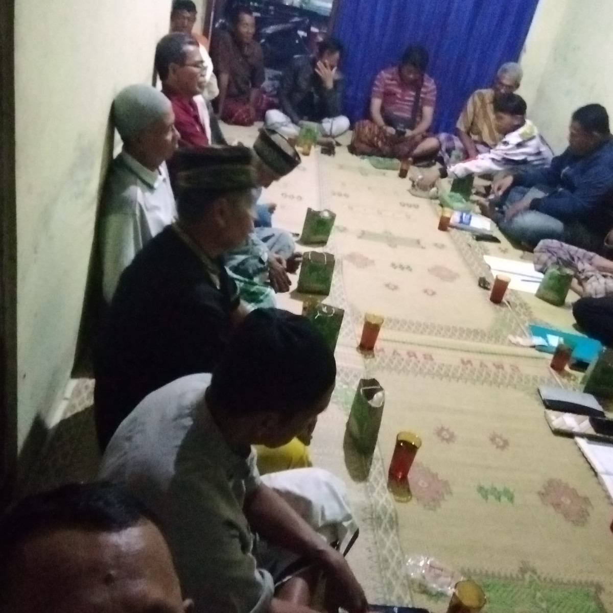 Pertemuan rutin bpk2 rt 01 minggu kliwon dusun koroulon kidul