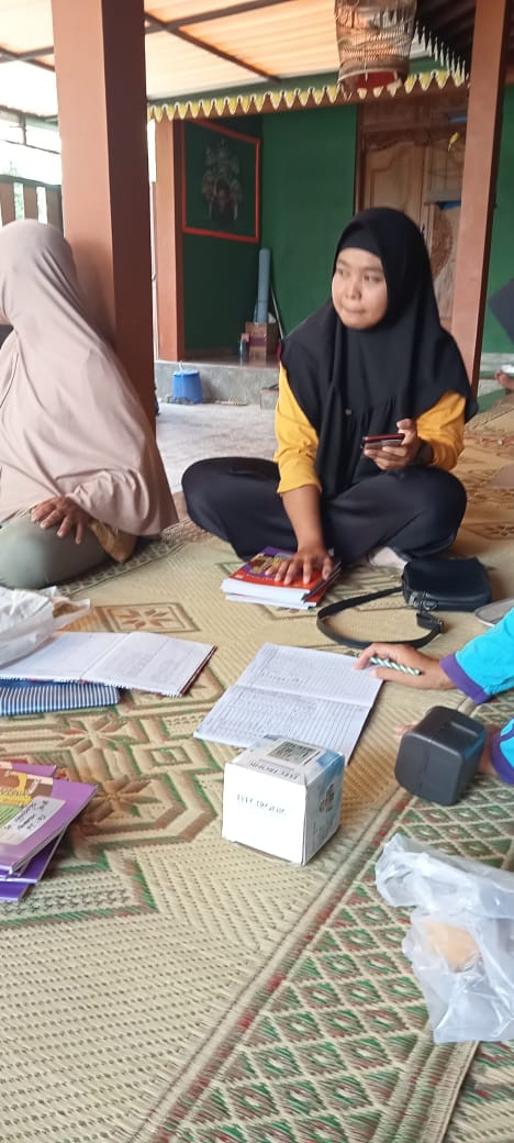 Kegiatan rutin posyandu lansia ped Kragilan