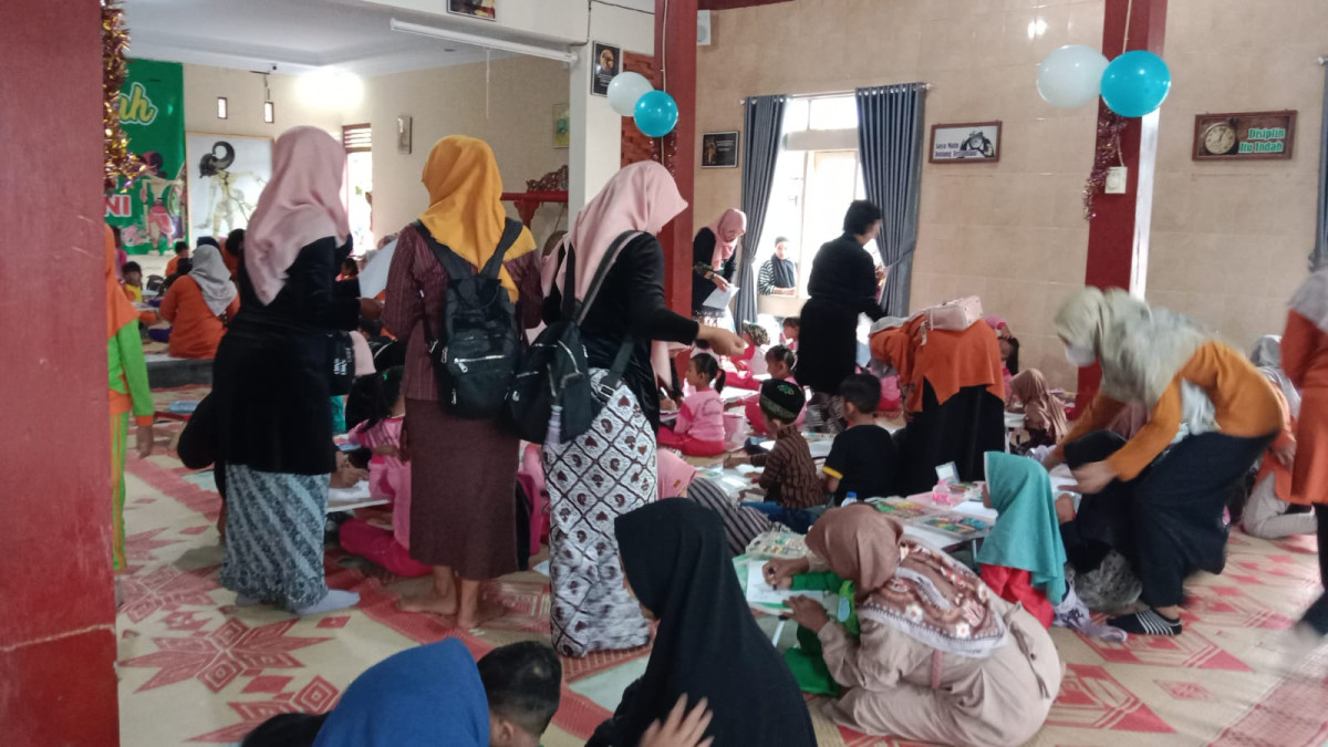 Kader Kragilan mengikuti Gebyar Paud